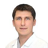 Врач Абсаликов Артур Валерикович