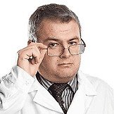 Врач Азнабаев Булат Маратович