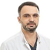 Врач Гарифуллин Руслан Ангамович