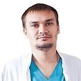 Врач Николаев Дмитрий Георгиевич