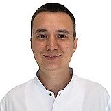 Врач Зайнагов Азат Амирович